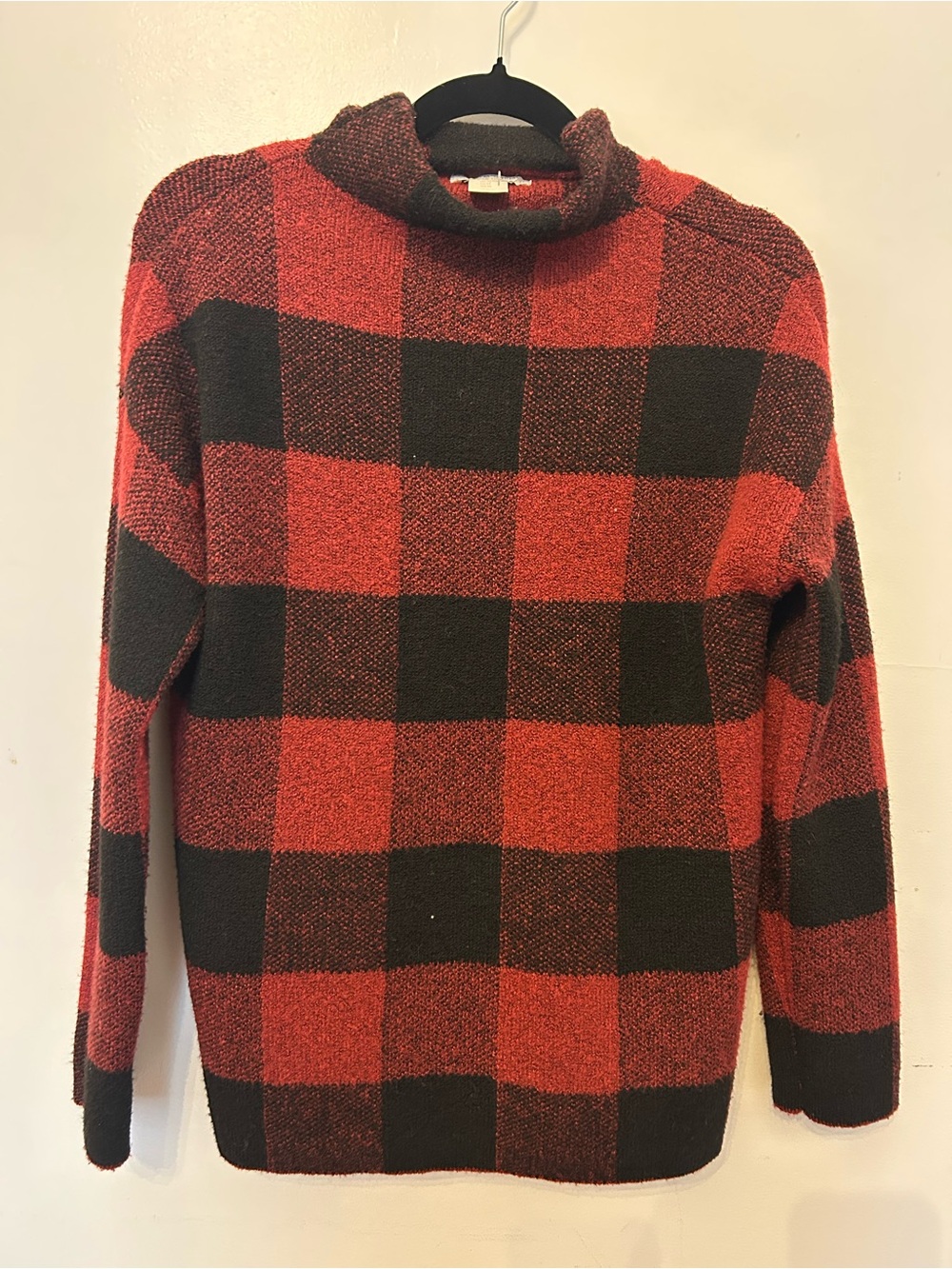 Christian Siriano New York Red & Black Buffalo Plaid Sweater - Classic Cozy Knit